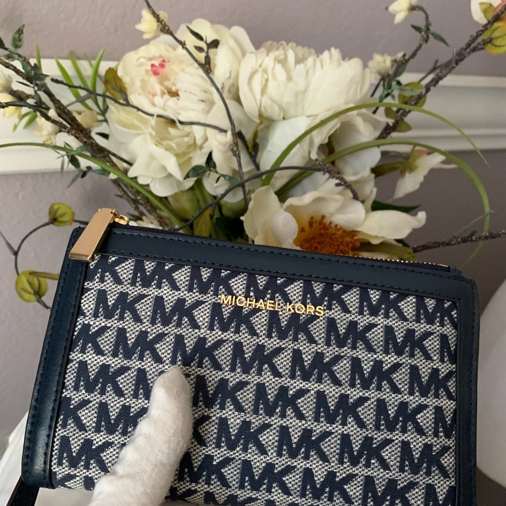 Michael Kors Jet Set Double Zip wallet Navy Multi Adele - Picture 7 of 8